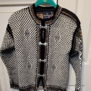 Vintage 90s Women’s wool cardigan sweater size S